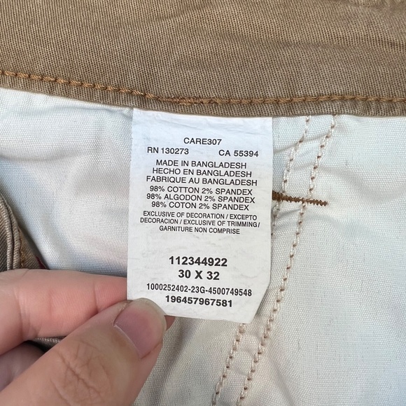 Men's Wrangler Cargo Work Pants 30x32' - Picture 11 of 12